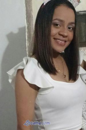 176557 - Ana Age: 26 - Colombia